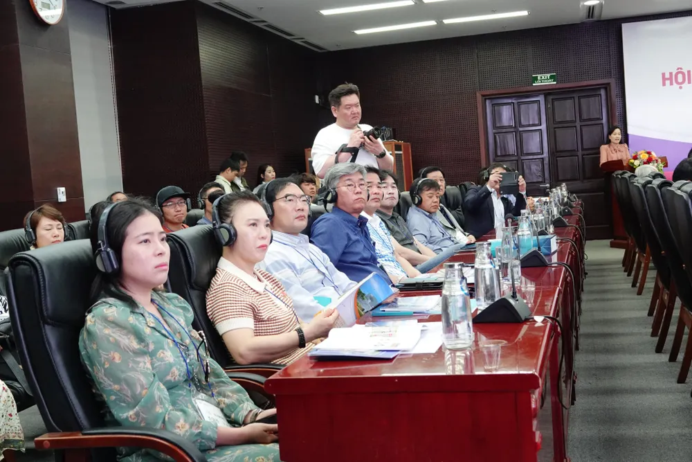 Khoảng gần 100 doanh nghiệp thành viên Hiệp hội Doanh nghiệp nhỏ và vừa khu vực Daejeon - Sejong – Chungnam đến tìm hiểu, xúc tiến cơ hội hợp tác đầu tư tại địa phương