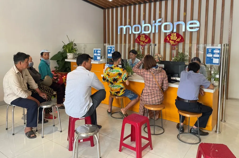 Tại cửa hàng, đơn vị sẽ tổ chức phân luồng để tránh ùn tắc