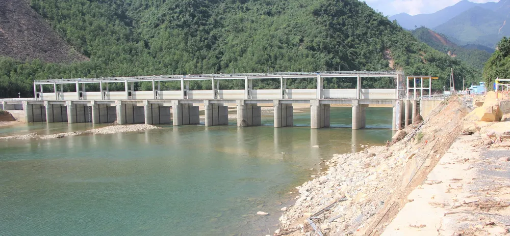 Nhà máy nước Hòa Liên hình thành với mục tiêu khai thác nguồn nước mặt trên sông Cu Đê, bảo đảm không phụ thuộc vào quy trình vận hành các hồ chứa thủy điện phía thượng nguồn thuộc tỉnh Quảng Nam như hiện nay