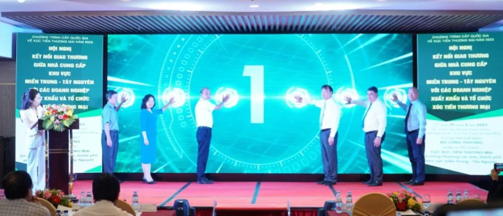 Khai mạc kết nối giao thương giữa nhà cung cấp khu vực miền Trung – Tây Nguyên với các doanh nghiệp xuất khẩu và tổ chức xúc tiến thương mại diễn ra ở TP Đà Nẵng. Ảnh: XUÂN QUỲNH