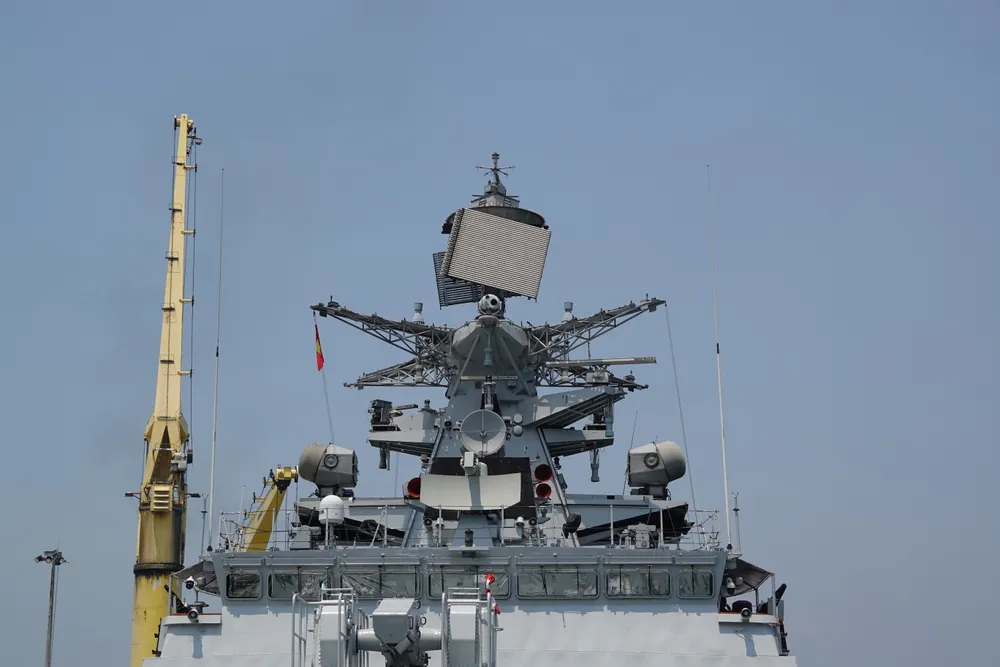 Tàu được trang bị hệ thống hiện đại. Ảnh: XUÂN QUỲNH