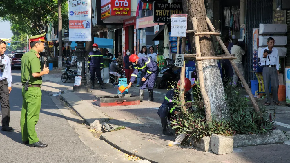 Công an hướng dẫn người dân thực hiện mô hình Tổ liên gia phòng cháy chữa cháy