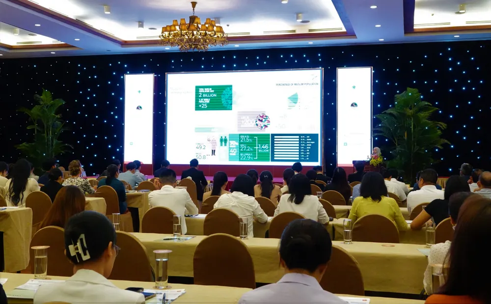 Hội thảo tập trung thảo luận xoay quanh các vấn đề như thói quen tiêu dùng, xu hướng thị trường du lịch hồi giáo, lưu trú, ẩm thực, phục vụ… dành cho thị trường khách đặc trưng này. Ảnh: XUÂN QUỲNH