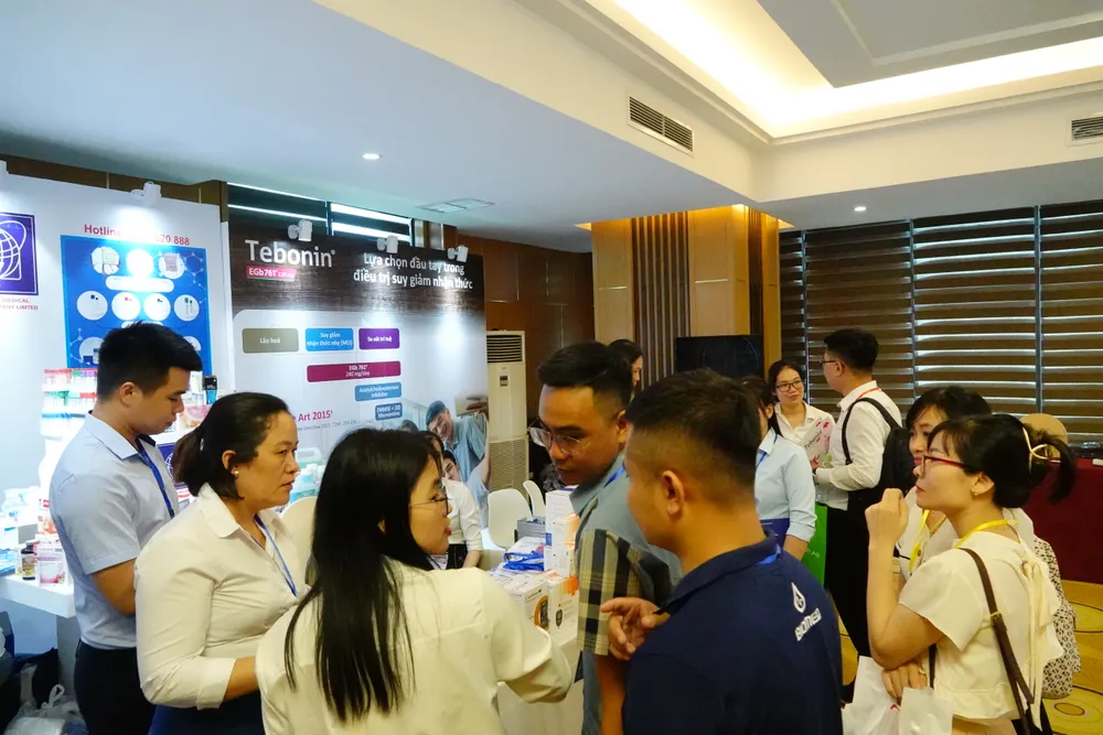 Các gian hàng bên lề hội nghị