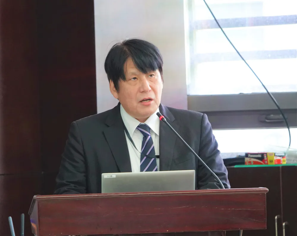 Ông Yakabe Yoshinori, Tổng lãnh sự Nhật Bản tại Đà Nẵng phát biểu tại hội thảo. Ảnh: XUÂN QUỲNH