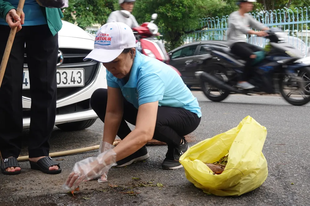 Tất cả người dân đều trang bị phương tiện để tham gia hoạt động. Ảnh: XUÂN QUỲNH Tất cả người dân đều trang bị phương tiện để tham gia hoạt động. Ảnh: XUÂN QUỲNH