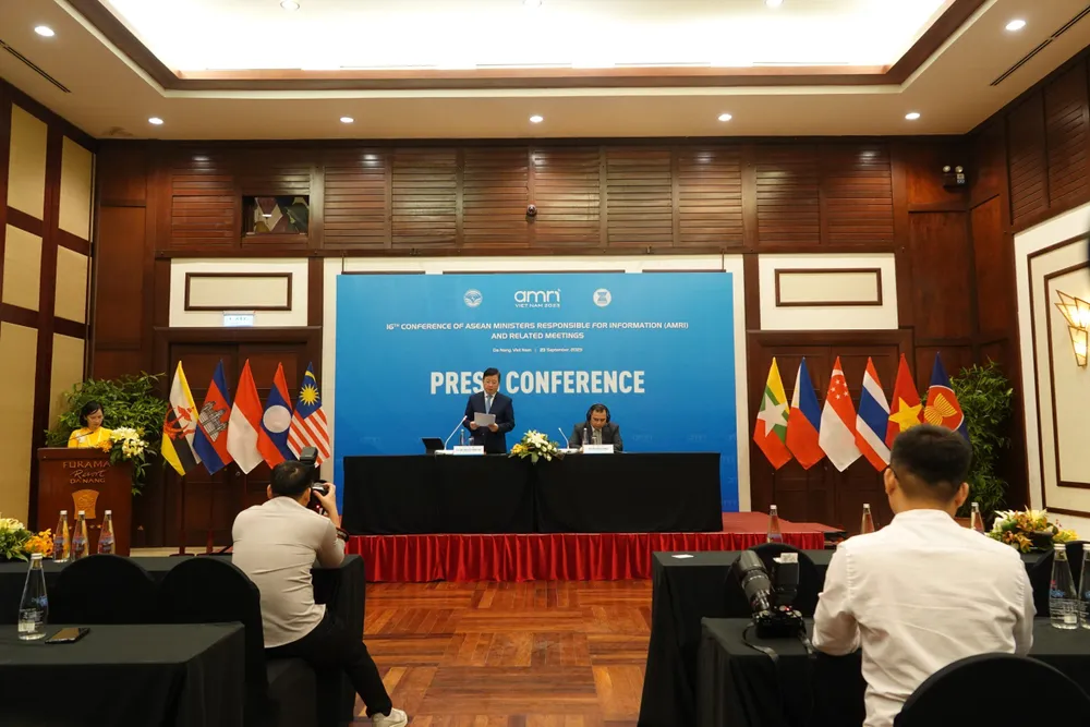 Toàn cảnh họp báo. Ảnh: XUÂN QUỲNH Toàn cảnh họp báo. Ảnh: XUÂN QUỲNH