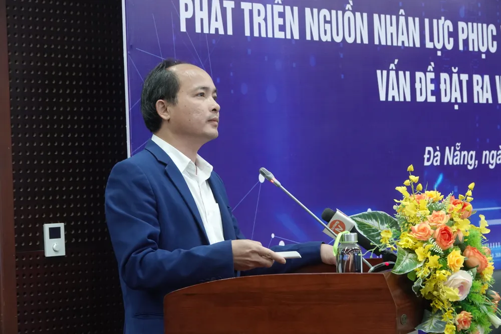 PGS.TS. Huỳnh Công Pháp, Hiệu trưởng Trường Đại học Công nghệ thông tin và Truyền thông Việt - Hàn chia sẻ. Ảnh: XUÂN QUỲNH