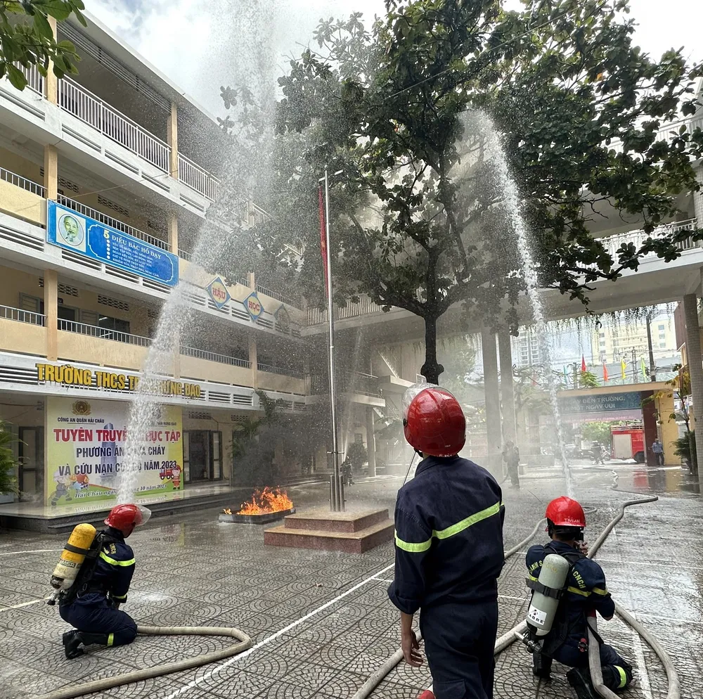 Triển khai lực lượng, phương tiện chữa cháy