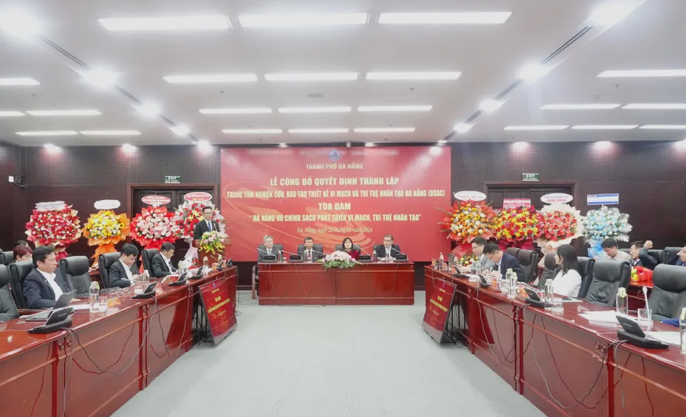 Toàn cảnh tọa đàm. Ảnh: XUÂN QUỲNH