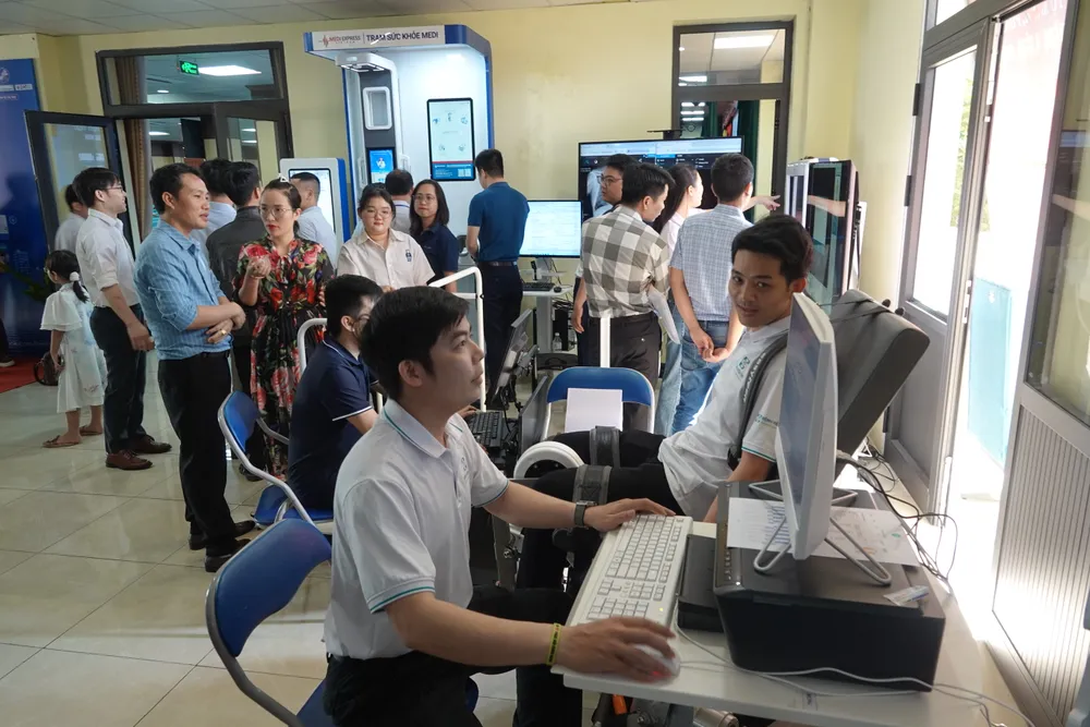 Hội thảo là diễn đàn kết nối giữa các chuyên gia, nhà cung cấp giải pháp công nghệ và các đơn vị y tế để cùng nhau thúc đẩy quá trình chuyển đổi số. Ảnh: XUÂN QUỲNH