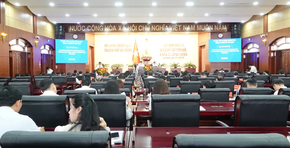 Toàn cảnh kỳ họp thứ 23 (Kỳ họp Chuyên đề) HĐND TP Đà Nẵng khóa 10, nhiệm kỳ 2021-2026. Ảnh: XUÂN QUỲNH