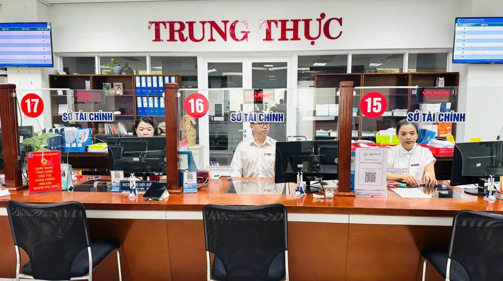 Doanh nghiệp nộp hồ sơ trực tiếp tại Bộ phận tiếp nhận và trả kết quả của Sở Tài chính TP Đà Nẵng 