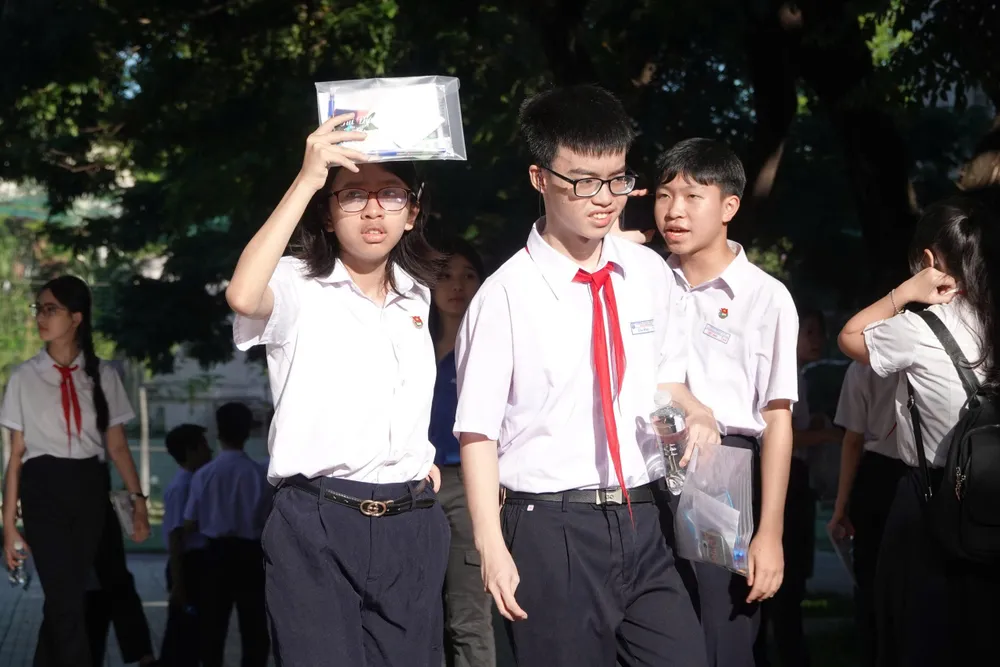 Từ sáng sớm, thời tiết Đà Nẵng đã có nắng gắt. Ảnh: XUÂN QUỲNH