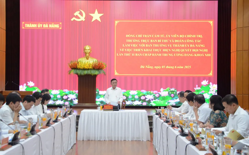 Toàn cảnh buổi làm việc. Ảnh: XUÂN QUỲNH