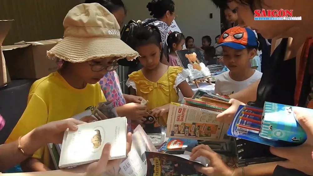 Thiếu nhi Đà Nẵng hào hứng tập làm doanh nhân