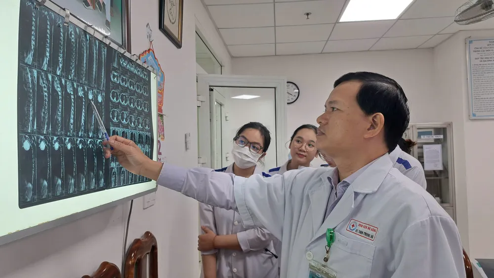 U vỏ bao thần kinh là loại u thần kinh phổ biến nhất ở trung thất sau, chiếm hơn 75% các khối u thần kinh tại vị trí này