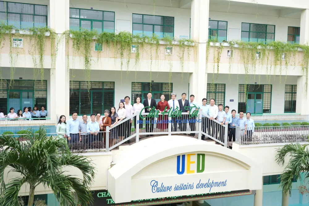 Công viên Cầu Hiền Tài 