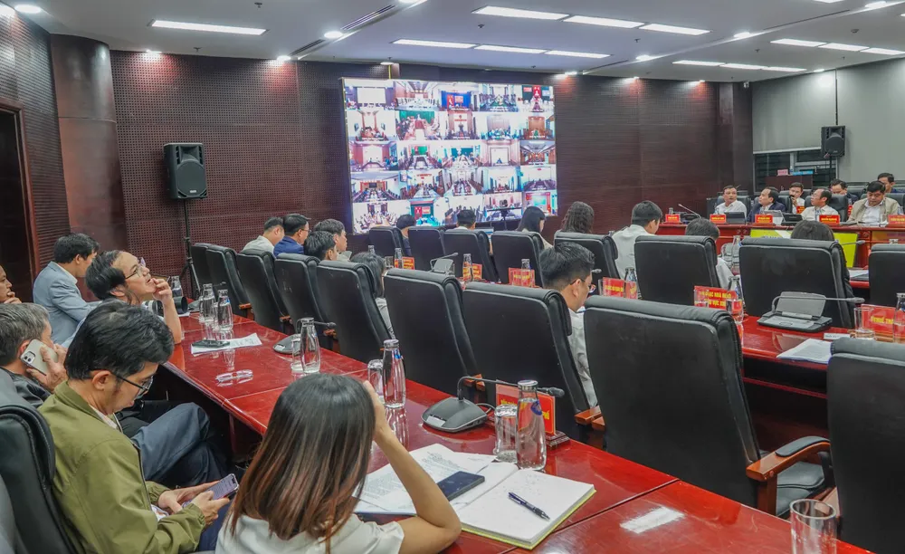 Hội nghị được tổ chức theo hình thức trực tiếp kết hợp trực tuyến. Ảnh: XUÂN QUỲNH