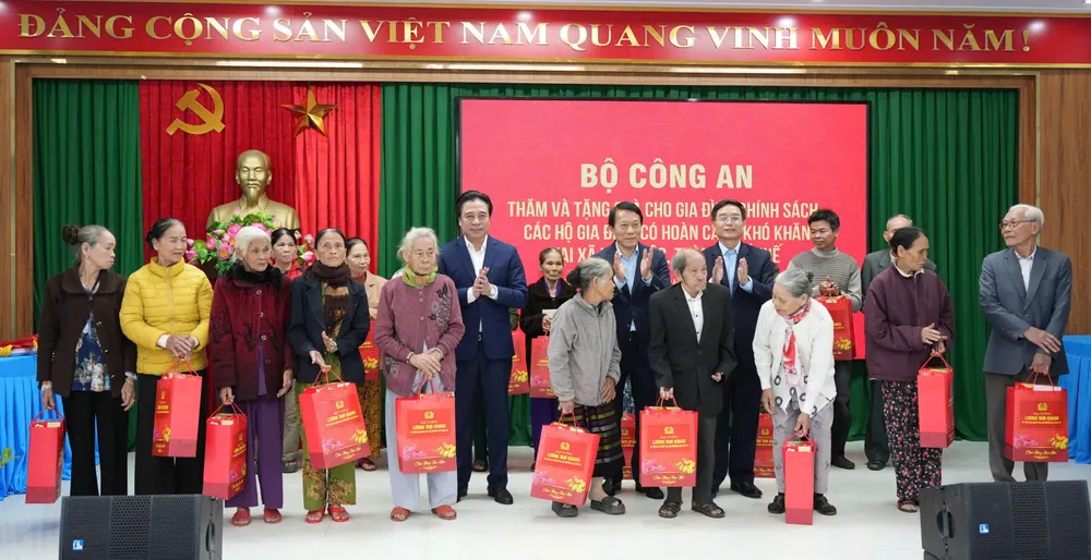 Huế (3) - Copy.jpg