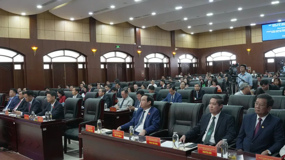 Các đại biểu dự kỳ họp thứ 6 (kỳ họp chuyên đề) và tổng kết nhiệm kỳ Khóa X nhiệm kỳ 2021-2026. Ảnh: XUÂN QUỲNH