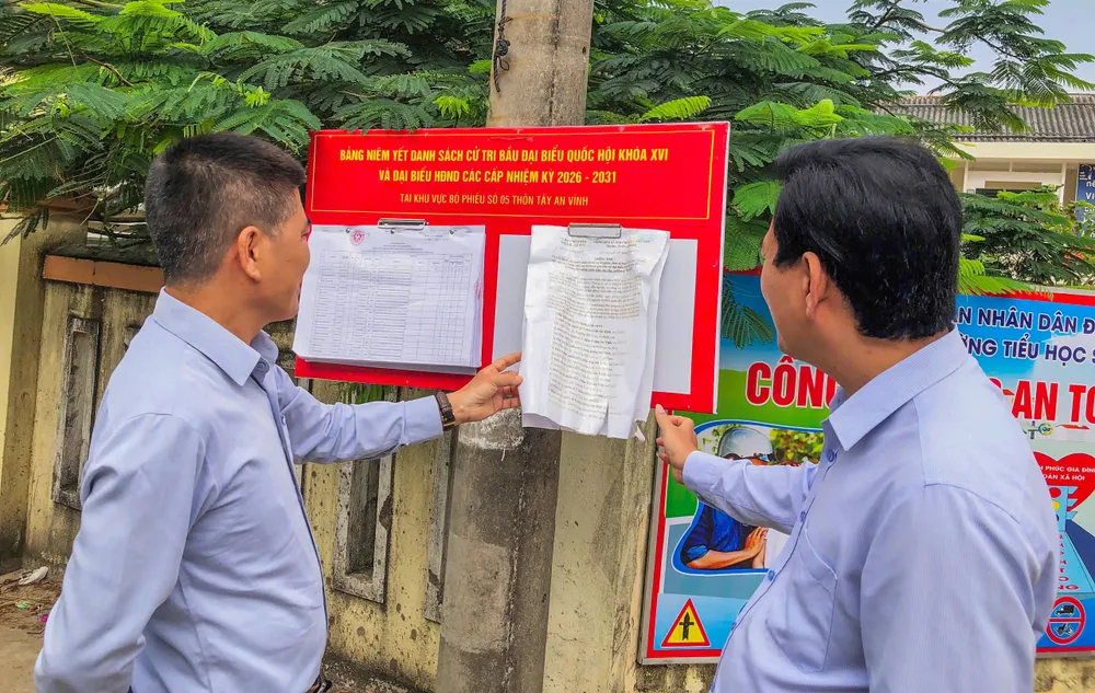 Đặc khu Lý Sơn (tỉnh Quảng Ngãi) niêm yết thông tin ứng cử viên