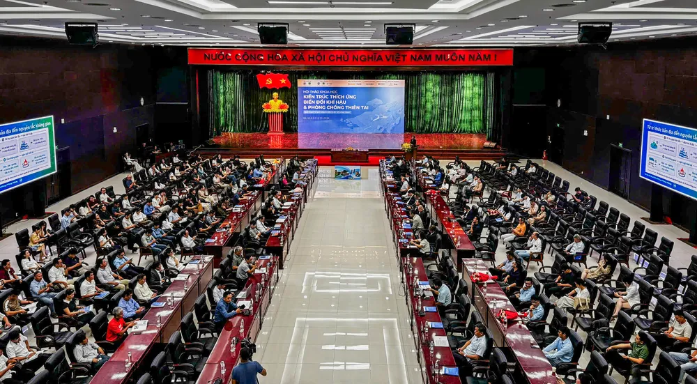 Hội thảo thu hút hơn 300 chuyên gia, kiến trúc sư, nhà khoa học và nhà quản lý tham dự