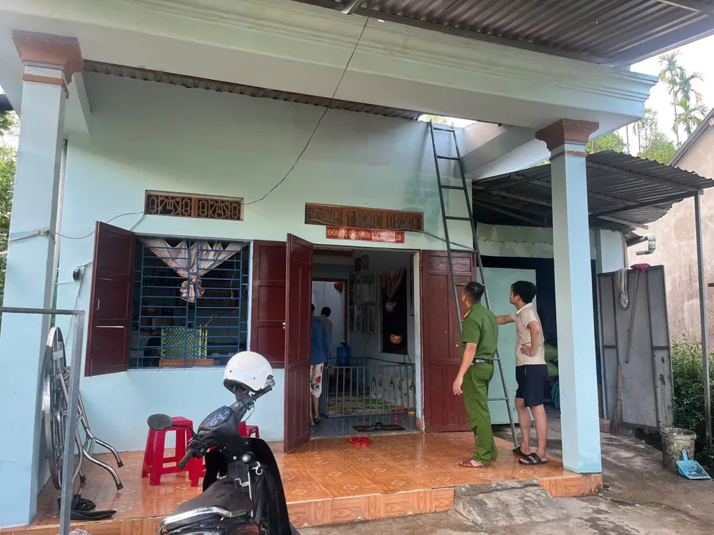 Lực lượng chức năng xuống hiện trường kiểm tra, thống kê thiệt hại