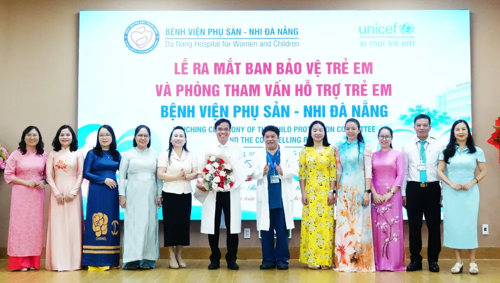 Ra mắt Ban Bảo vệ Trẻ em tại Bệnh viện Phụ sản - Nhi Đà Nẵng. Ảnh: XUÂN QUỲNH