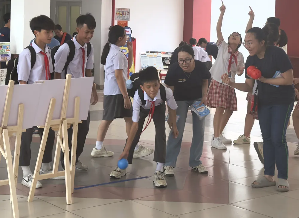 Khai mạc dự án Công tắc khoa học năm 2025