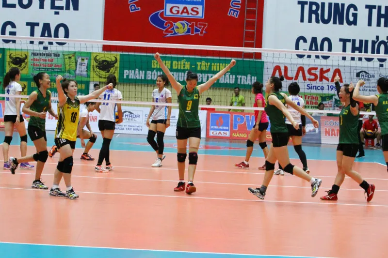 gặp đôi chút khó khăn, nhưng VTV Bình Điền Long An vẫn giành vé vào chung kết. Ảnh: THIÊN HOÀNG