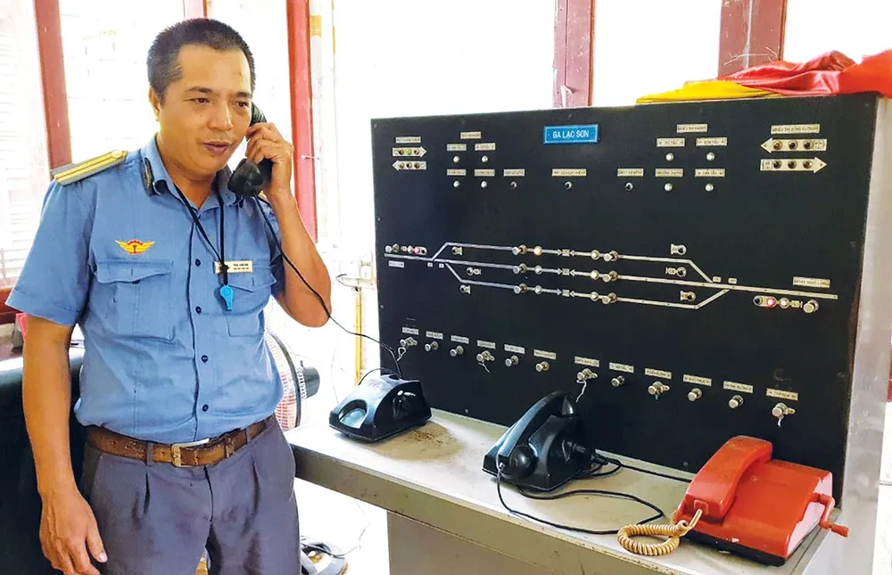 Cổ như ngành hỏa xa ảnh 7