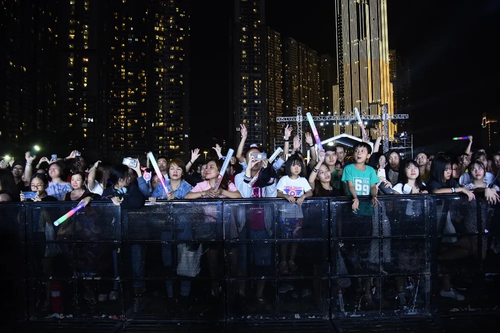 Dàn sao Việt “đốt cháy” đại nhạc hội siêu khủng khởi động F1 ảnh 4