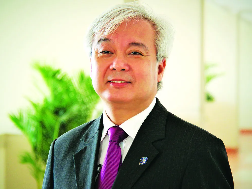 Chúng ta không để là những con người thụ động giữa một thế giới các rô bốt ảnh 1