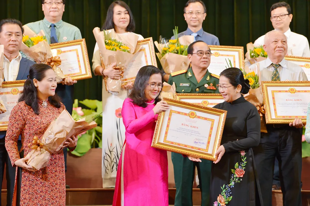 Học Bác đã trở thành việc làm thường xuyên, nền nếp ảnh 1