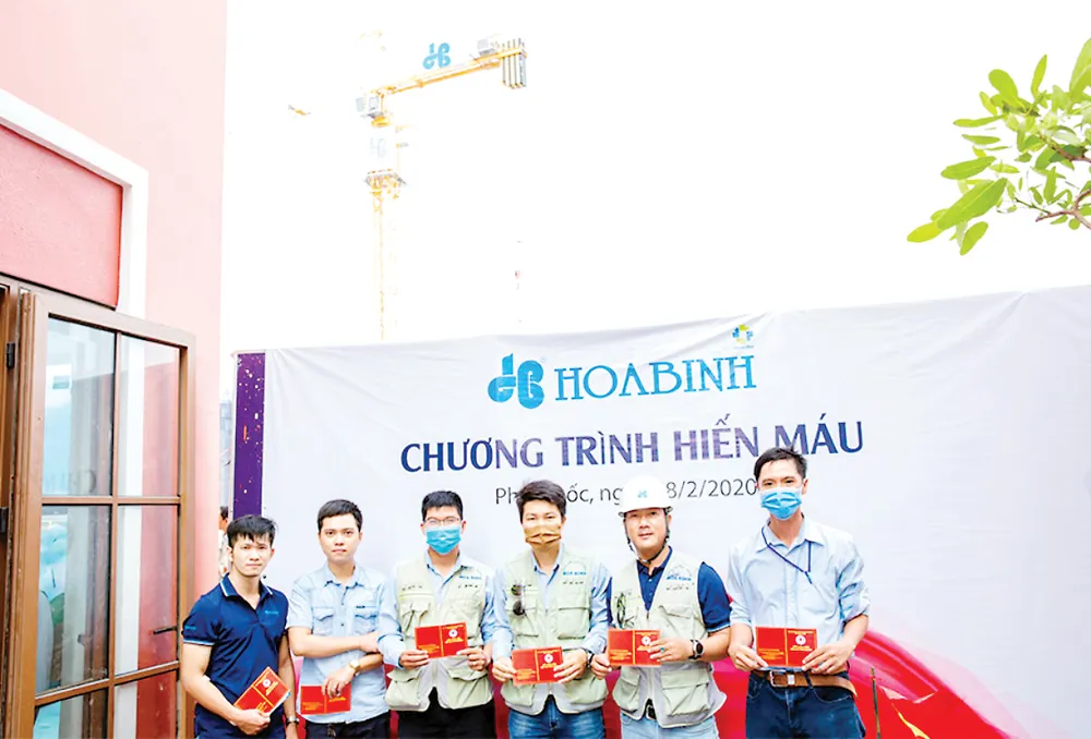 CB-CNV Tập đoàn Hòa Bình tham gia Giọt hồng yêu thương 2020 - đợt 1 tại Phú Quốc ảnh 3