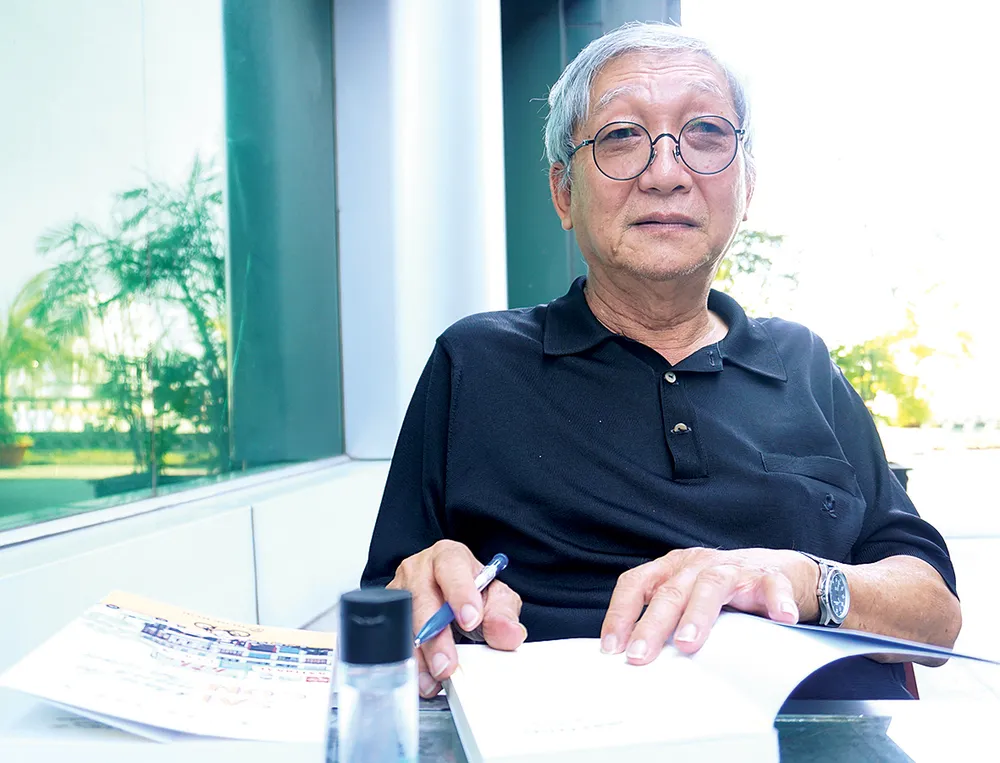 Nhà văn Lê Văn Nghĩa: Cái gì cũng cần phải nhìn hai mặt ảnh 1