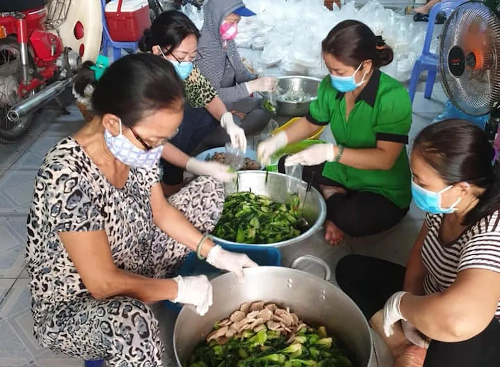 Hỗ trợ người dân cách ly vì Covid-19 ảnh 1