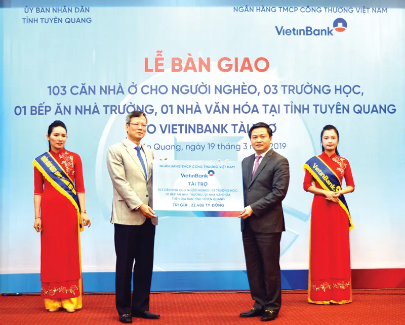 Không chỉ hoàn thành xuất sắc nhiệm vụ chính trị và công tác xây dựng Đảng, VietinBank còn tiên phong trong việc thực hiện có hiệu quả công tác an sinh xã hội