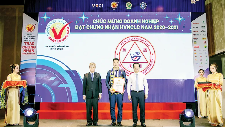 Yến sào Khánh Hòa lần thứ 12 nhận danh hiệu Hàng Việt Nam chất lượng cao 2020