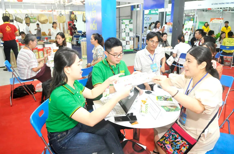 Cả nước đồng loạt kích cầu tiêu thụ nội địa ảnh 1