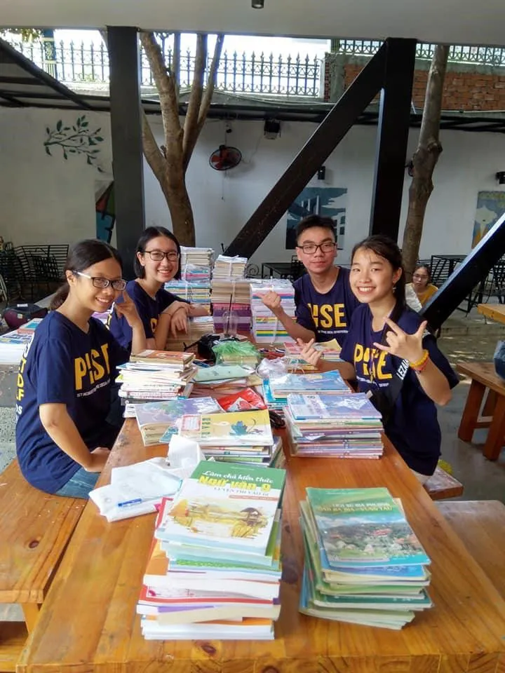 Từ đường sách đến ATM sách Chia sẻ ảnh 1