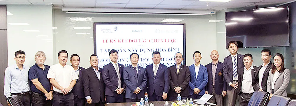 Hòa Bình ký kết hợp tác chiến lược với Công ty TNHH Johnson Controls - Hitachi Air Conditioning Việt Nam ảnh 1