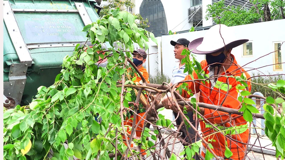 Khắc phục hậu quả bão số 5 ảnh 7