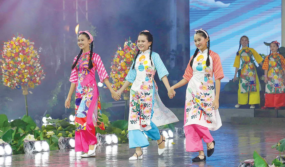 Hành trình bảo tồn di sản Áo dài ảnh 3