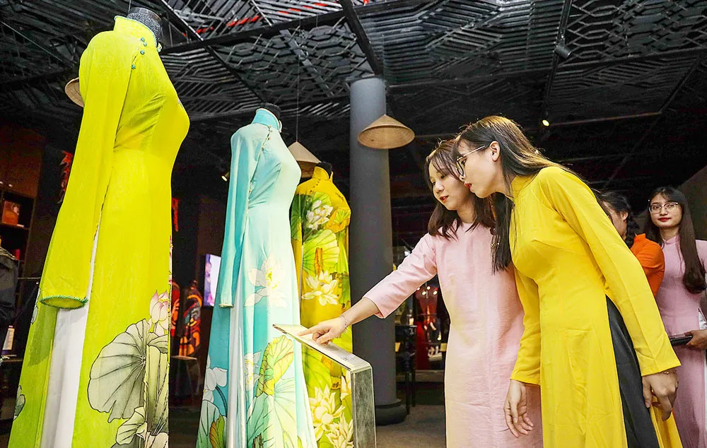 Hành trình bảo tồn di sản Áo dài ảnh 5