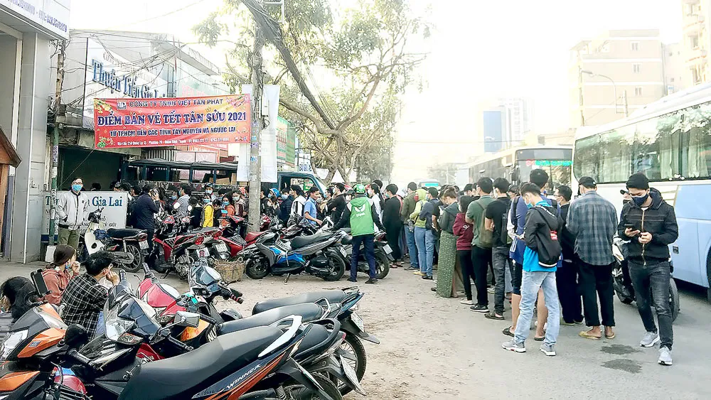 Tết này vẫn căng thẳng vé tàu xe ảnh 1