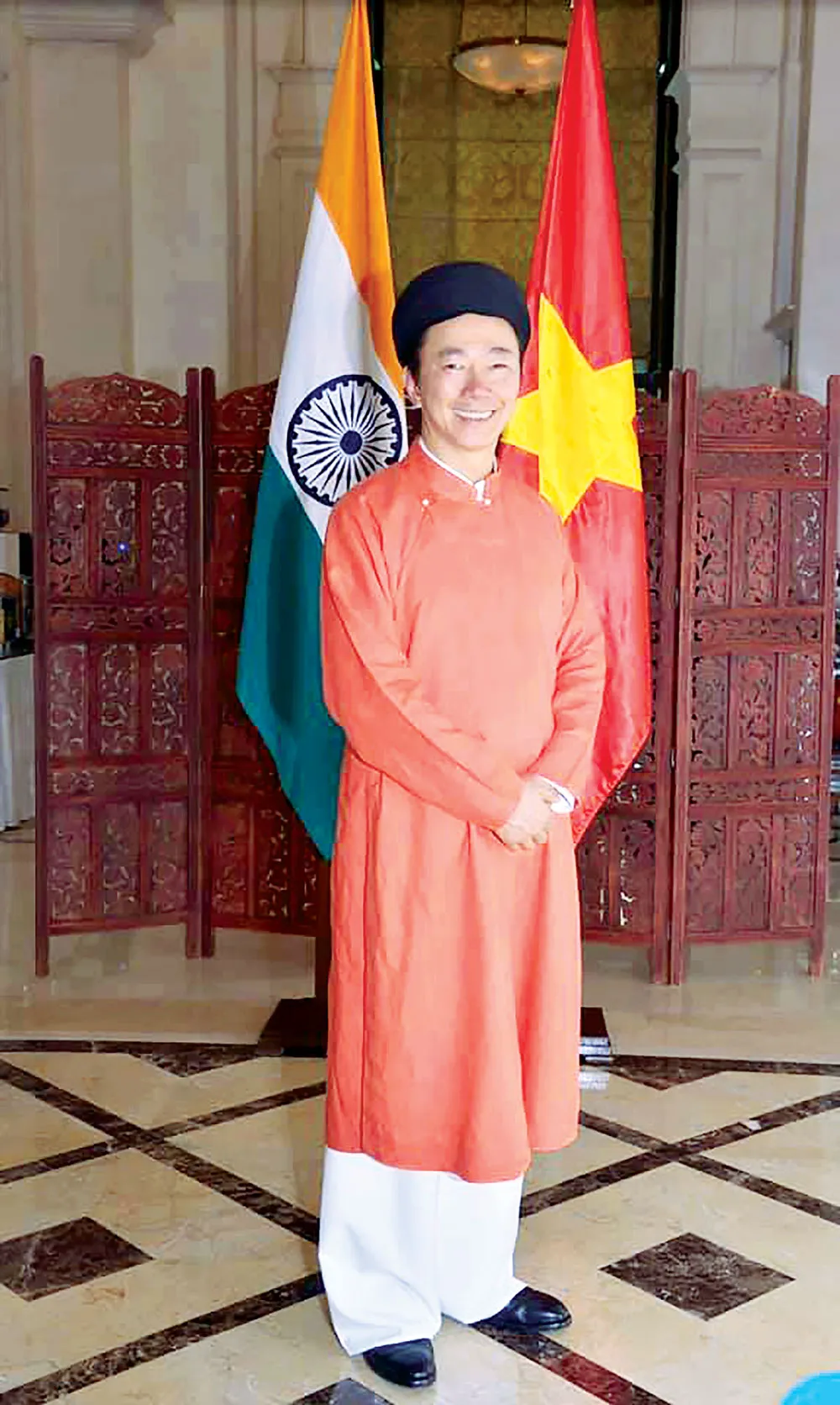 Chuyện kể của vị đại sứ mắc Covid-19 ảnh 1