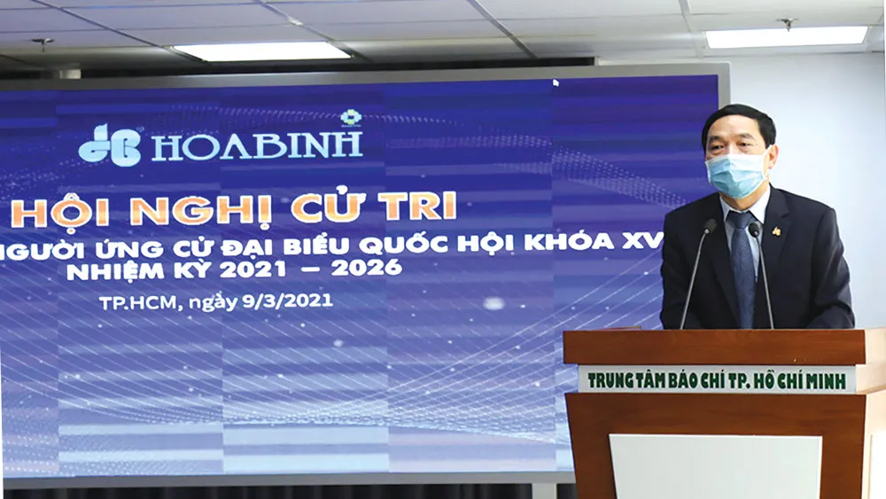 Ông Lê Viết Hải - Chủ tịch Hiệp hội Xây dựng và Vật liệu Xây dựng TPHCM (SACA), Chủ tịch HĐQT Tập đoàn Xây dựng Hòa Bình được Hiệp hội doanh nghiệp TPHCM giới thiệu ứng cử  đại biểu quốc hội khóa XV