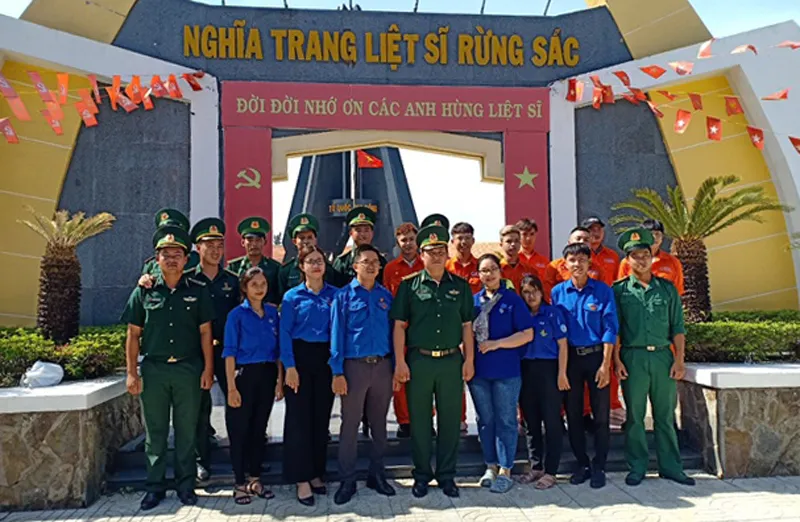 Ngày hội "Tuổi trẻ hành động vì biển, đảo quê hương"  ảnh 2